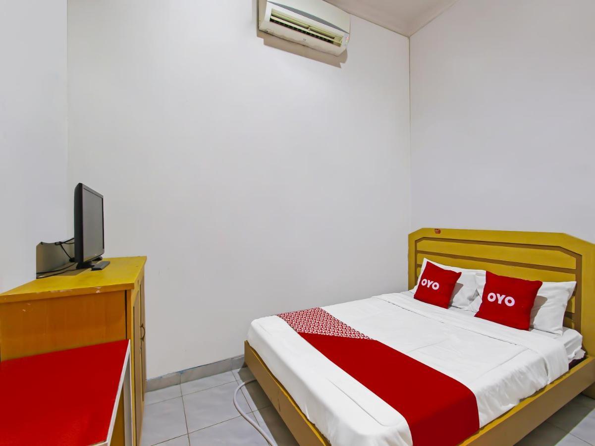 Oyo 3060 Al Fatih Guest House Syariah Tegal  Exteriör bild